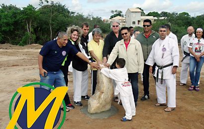 ASKKAM LANÇA A PEDRA FUNDAMENTAL DE SEU CENTRO DE TREINAMENTO NA ENTRADA DA BOIBOM