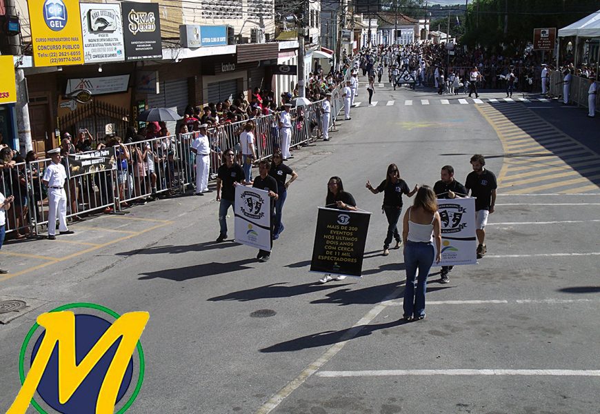 Desfile Cívico que celebrou 402 anos de São Pedro da Aldeia Tem o Menor Público dos Últimos Anos Desfile Cívico que celebrou 402 anos de São Pedro da Aldeia Tem o Menor Público dos Últimos Anos