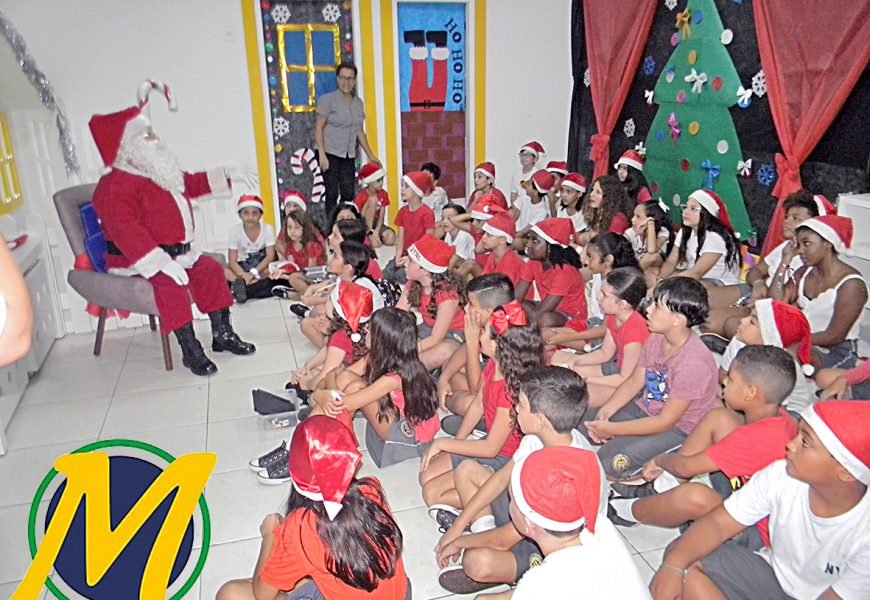 ESCOLA ALMIRANTE CARNEIRO RIBEIRO ENCERRA AS AULAS COM SUA FESTA DE NATAL