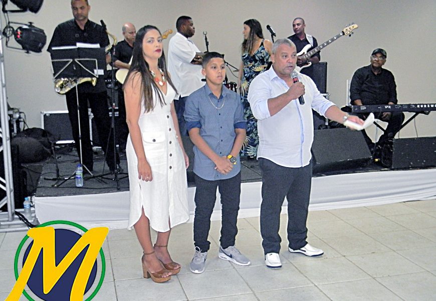 BAILE DE FIM DE ANO DO GAIVOTA: POMPA, LUXO E ANIMAÇÃO “ATÉ A ÚLTIMA GOTA”